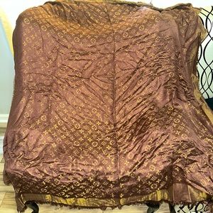 Louis Vuitton Monogram Shine Shawl